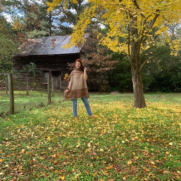 Poncho - Picture 2 of 2